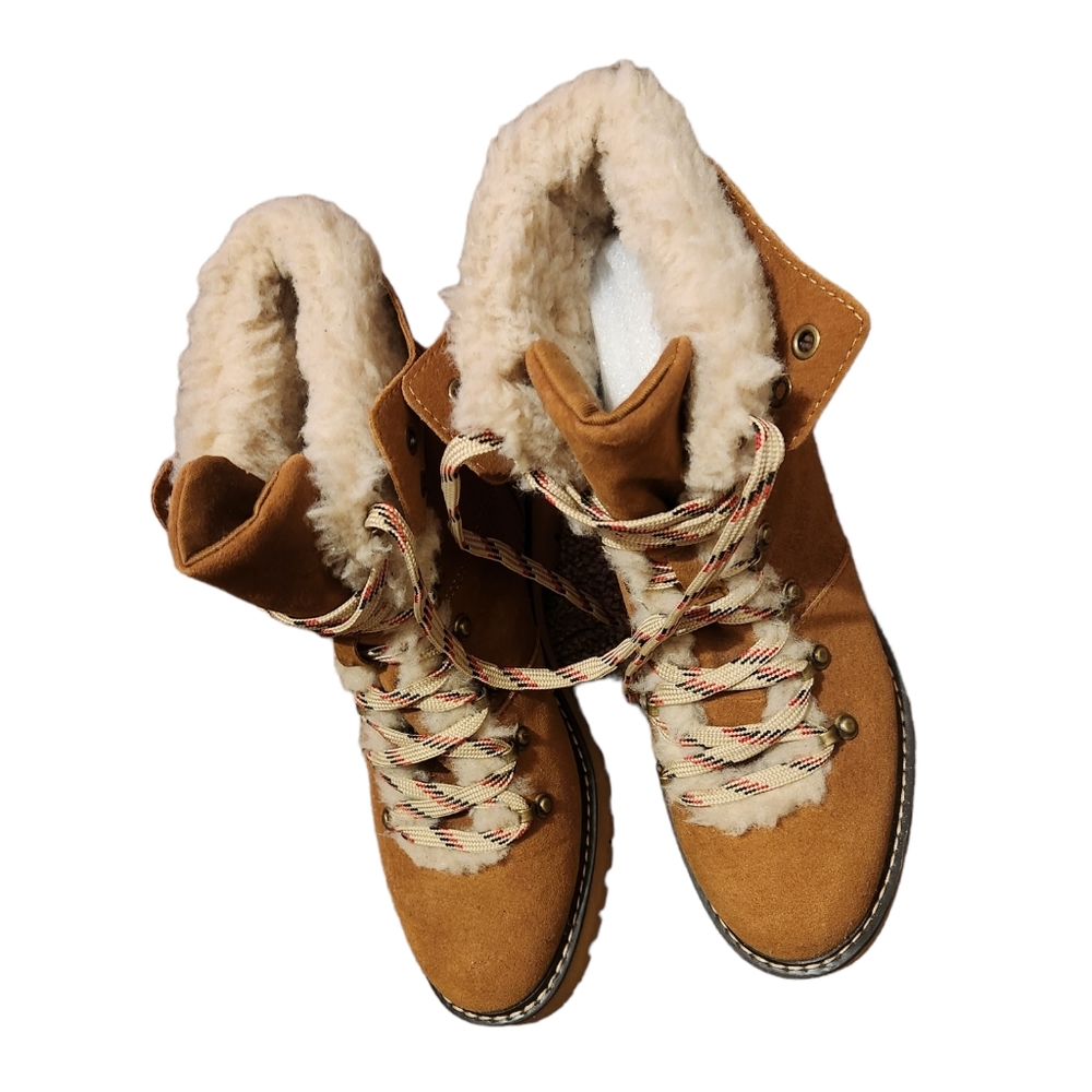 Lace up Boots